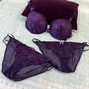 34C Adore Me padded push-up bra with two bikini panties (M). SET LIKE NEW